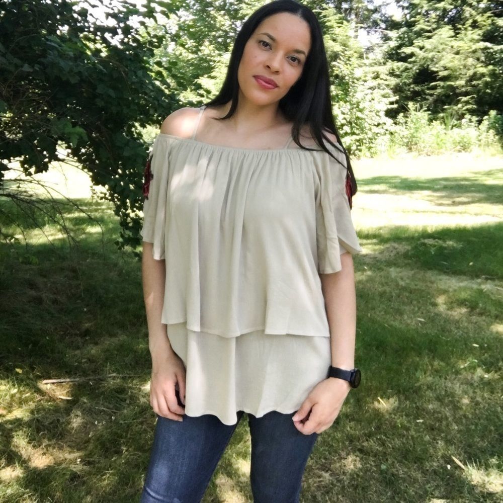 Embroidered Blouse - Picture 5 of 5